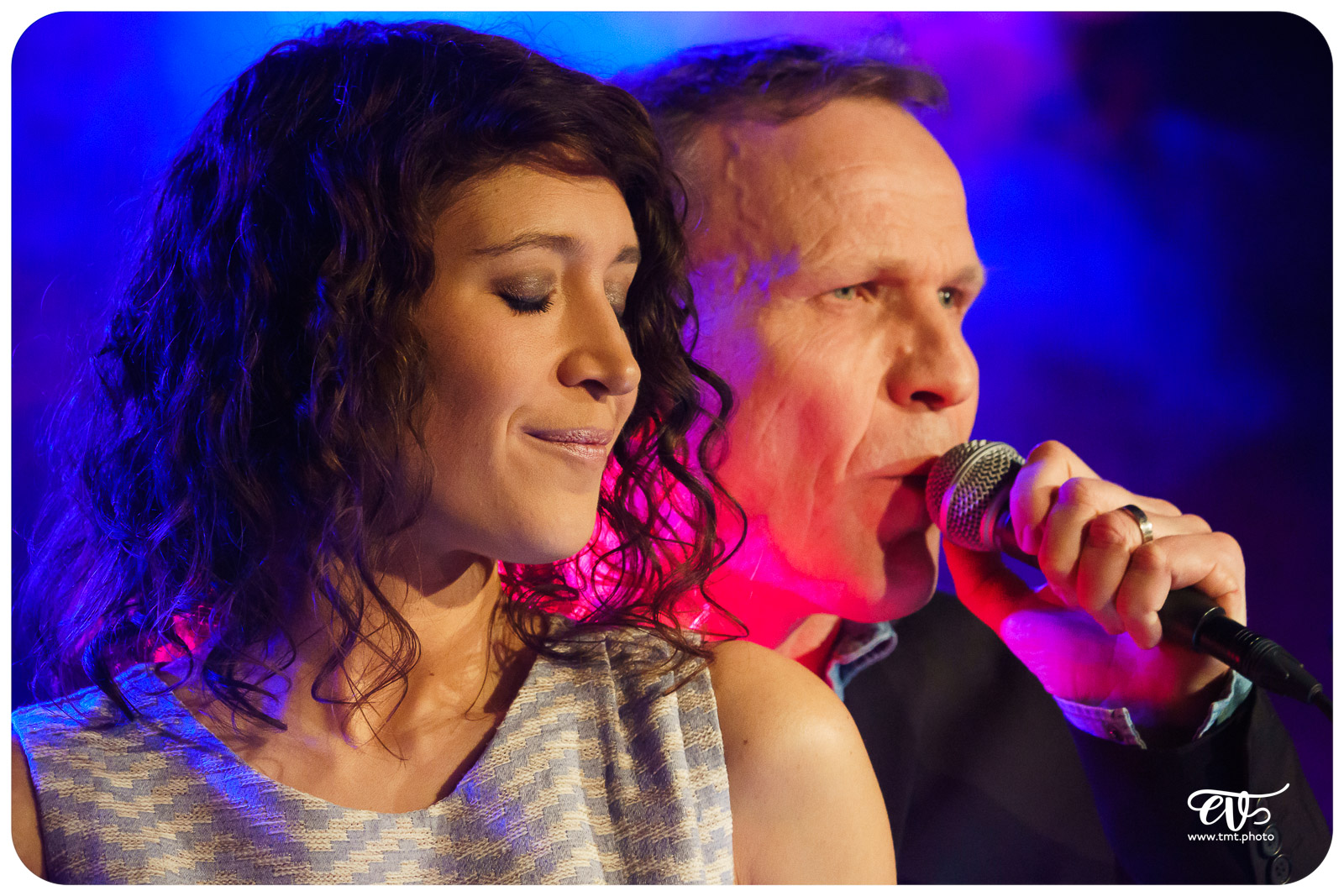 SERGE, ELEGANCE ACOUSTIQUE